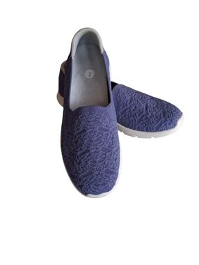 Women’s Revitalign Slip-On Knit Sneakers - Periwinkle